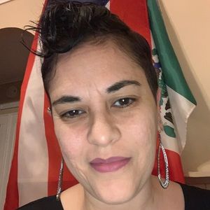 Meet your Posher, Cynthia